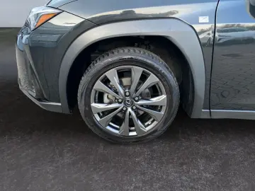 LEXUS UX 250h F SPORT Design  Bi-LED ACC RCam SHZ PDC