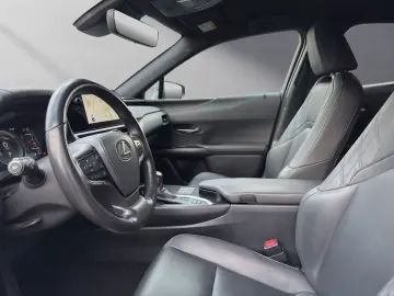 LEXUS UX 250h F-Sport D. 1HD SHZ CARPLAY 15J-GARANTIE