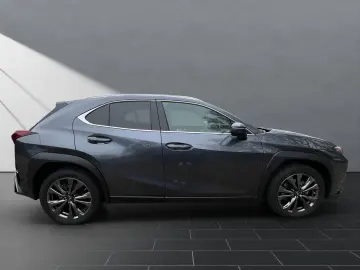 LEXUS UX 250h FSPORT-D. ALLW. 1HD NAVI  15J-GARANTIE