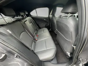 LEXUS UX 250h FSPORT-D. ALLW. 1HD NAVI  15J-GARANTIE