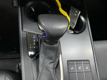 LEXUS UX 250h F SPORT Design  Bi-LED ACC RCam SHZ PDC