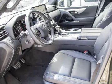 LEXUS LX 600 F SPORT