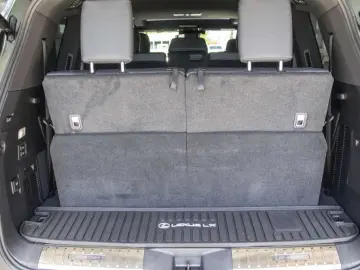 LEXUS LX 600 F SPORT