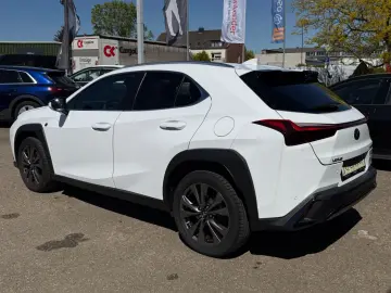 LEXUS UX 250h F-SPORT ACC RFK Car-Play LED 1-HAND