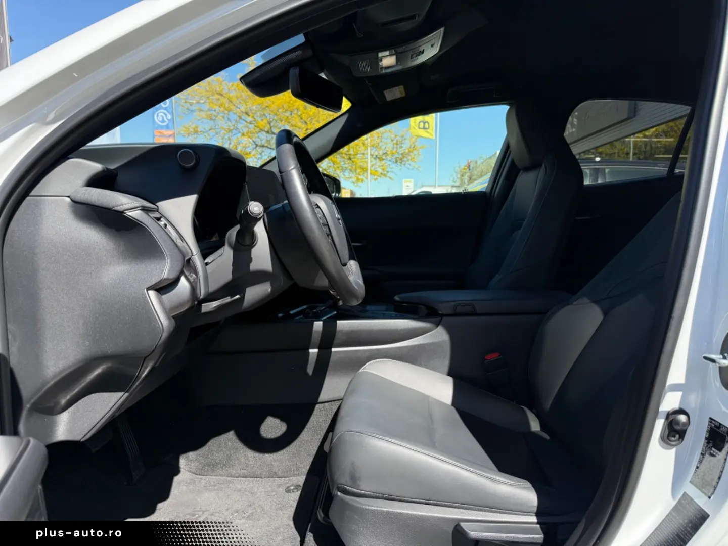 LEXUS UX 250h F-SPORT ACC RFK Car-Play LED 1-HAND