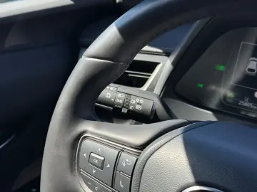 LEXUS UX 250h F-SPORT ACC RFK Car-Play LED 1-HAND