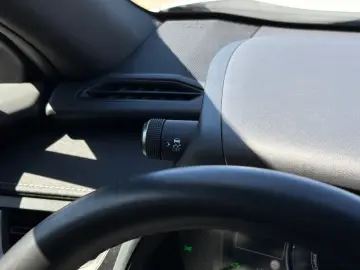 LEXUS UX 250h F-SPORT ACC RFK Car-Play LED 1-HAND