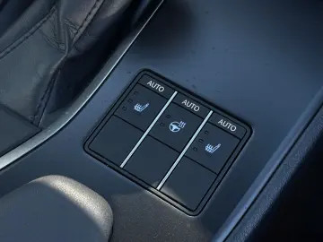 LEXUS UX 250h F-SPORT ACC RFK Car-Play LED 1-HAND