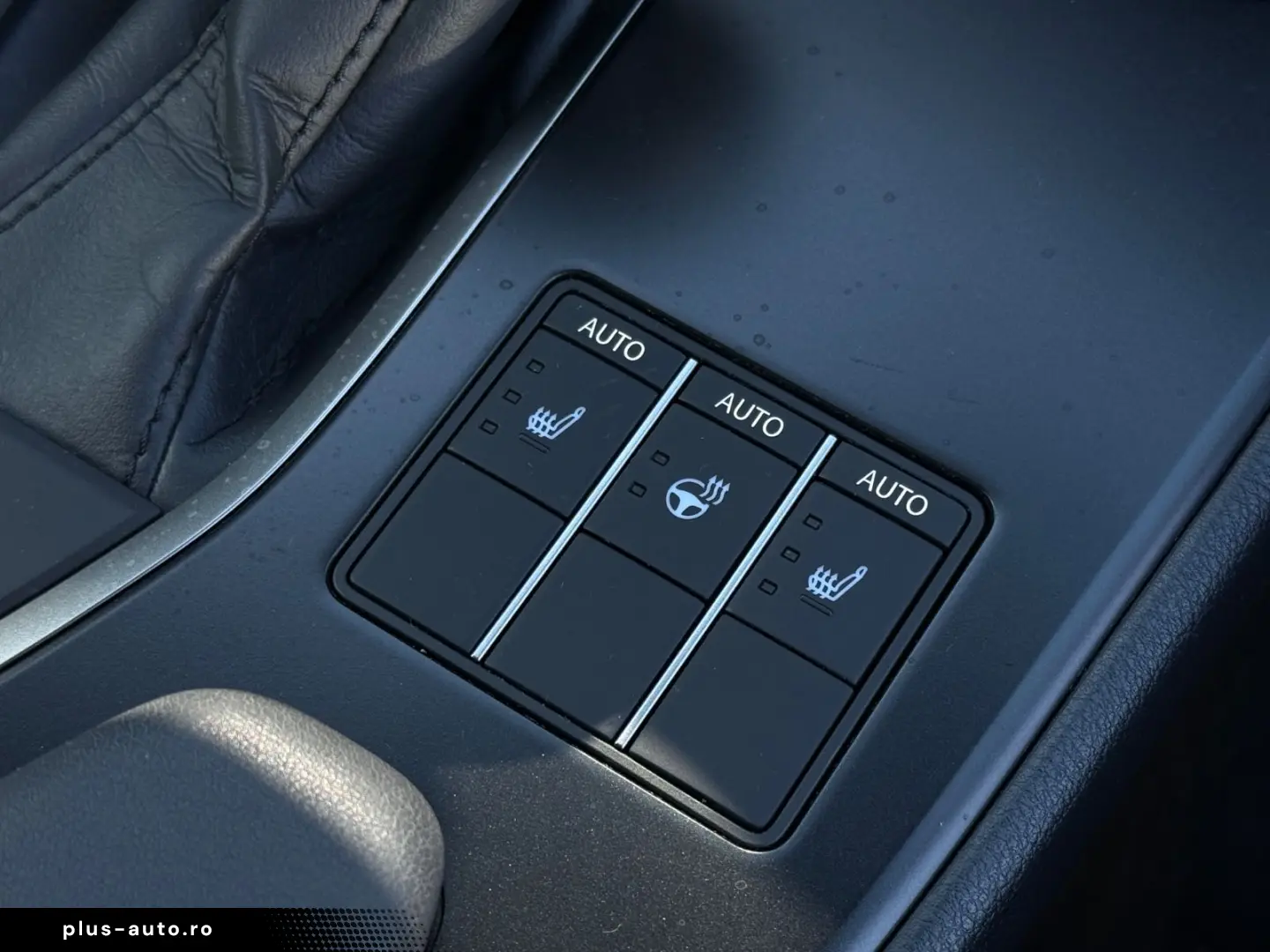 LEXUS UX 250h F-SPORT ACC RFK Car-Play LED 1-HAND