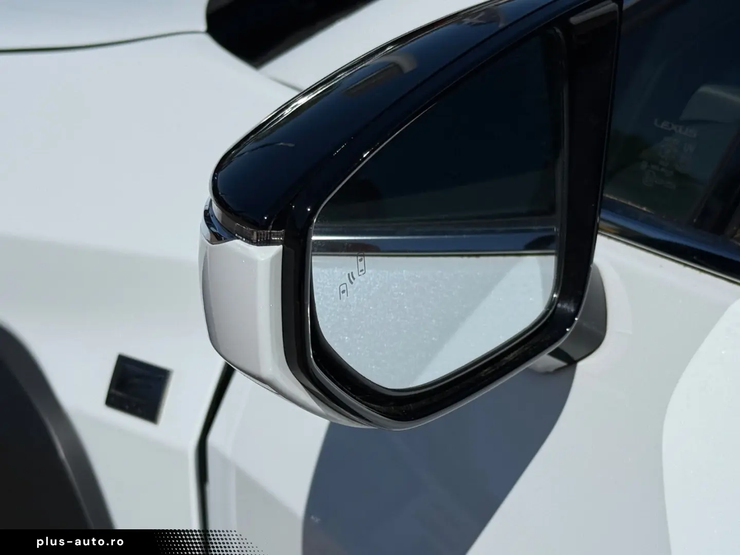 LEXUS UX 250h F-SPORT ACC RFK Car-Play LED 1-HAND