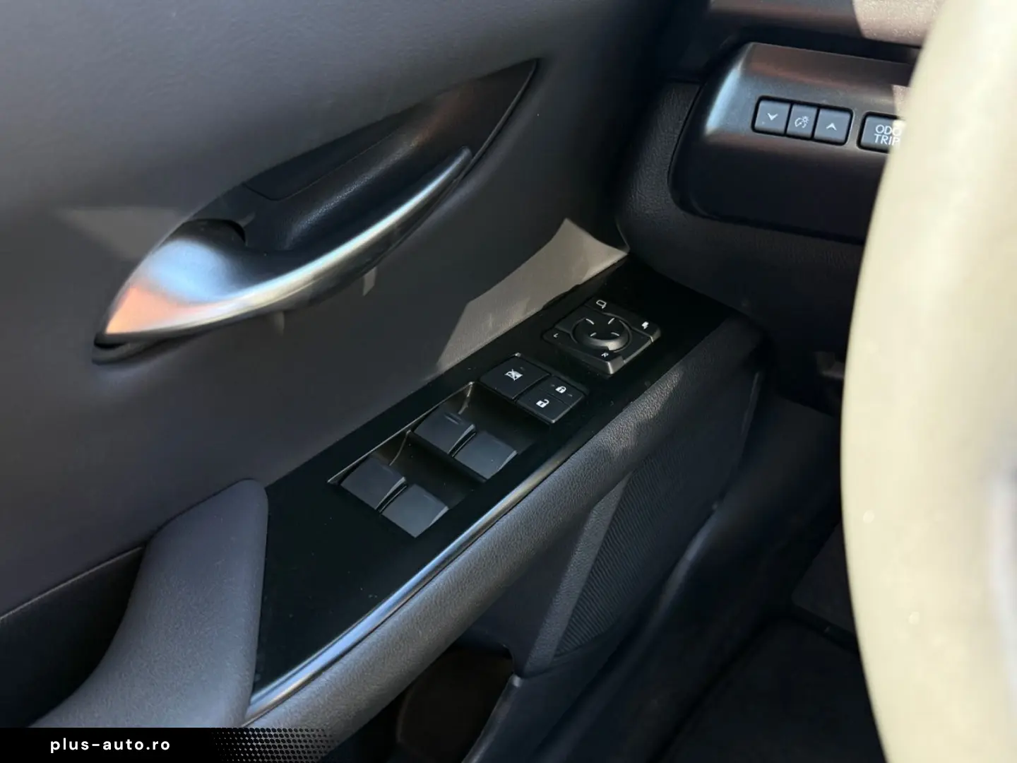 LEXUS UX 250h F-SPORT ACC RFK Car-Play LED 1-HAND