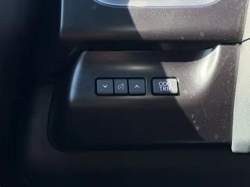 LEXUS UX 250h F-SPORT ACC RFK Car-Play LED 1-HAND