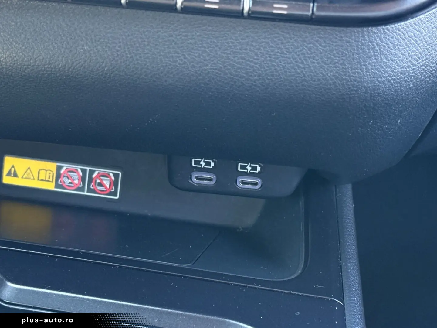 LEXUS UX 250h F-SPORT ACC RFK Car-Play LED 1-HAND