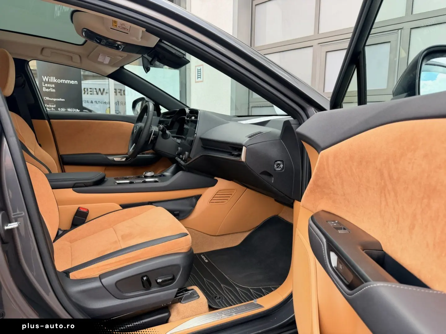 LEXUS RZ450e  DIRECT4 Luxury   All-Wetter-Reifen