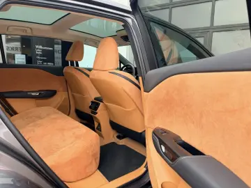 LEXUS RZ450e  DIRECT4 Luxury   All-Wetter-Reifen