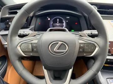 LEXUS RZ450e  DIRECT4 Luxury   All-Wetter-Reifen