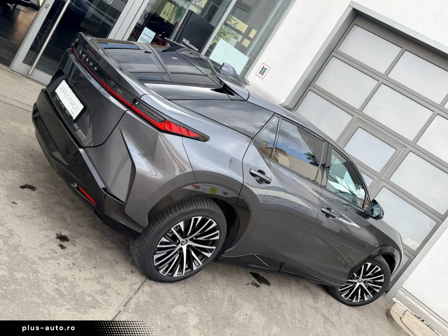 LEXUS RZ450e  DIRECT4 Luxury   All-Wetter-Reifen