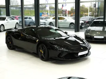 FERRARI F8 Spider RACING-SEATS LIFT PASSENGER-DISPLAY