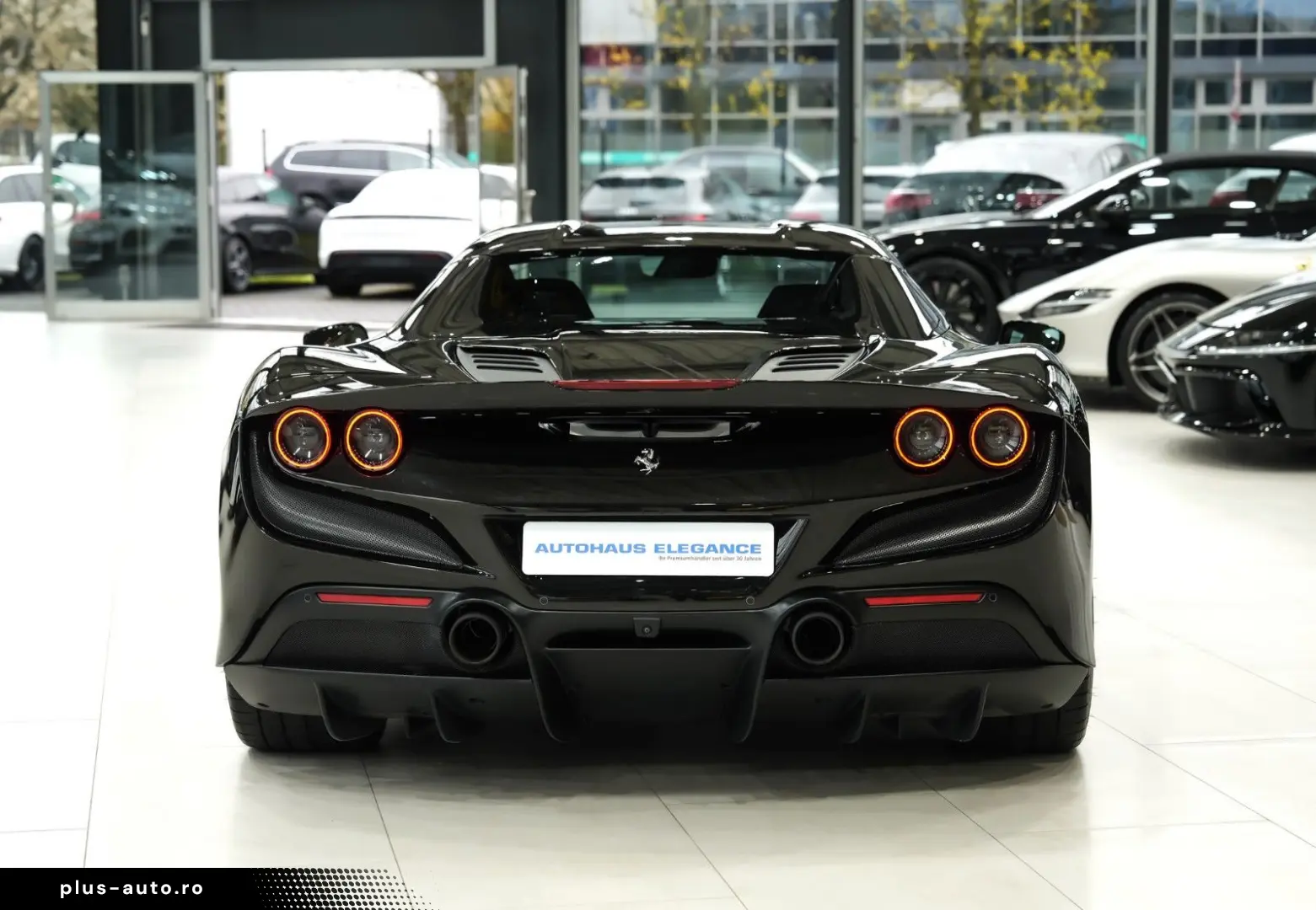 FERRARI F8 Spider RACING-SEATS LIFT PASSENGER-DISPLAY