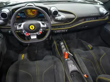 FERRARI F8 Spider RACING-SEATS LIFT PASSENGER-DISPLAY