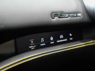 FERRARI F8 Spider RACING-SEATS LIFT PASSENGER-DISPLAY