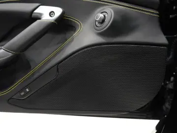 FERRARI F8 Spider RACING-SEATS LIFT PASSENGER-DISPLAY