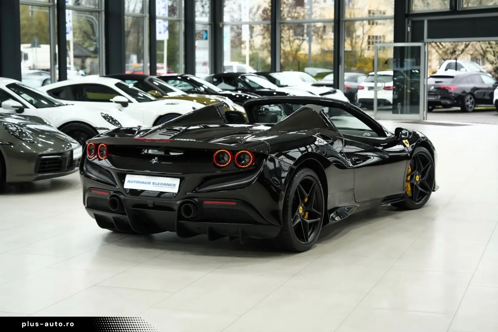 FERRARI F8 Spider RACING-SEATS LIFT PASSENGER-DISPLAY