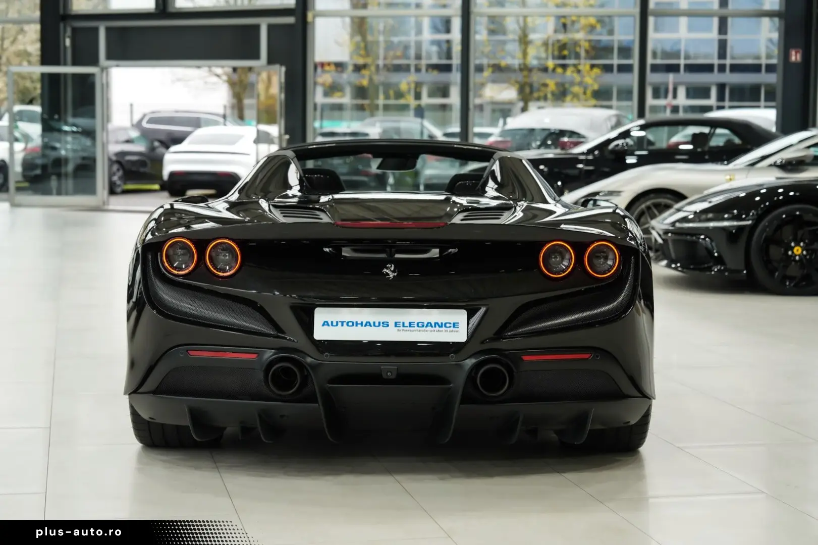 FERRARI F8 Spider RACING-SEATS LIFT PASSENGER-DISPLAY