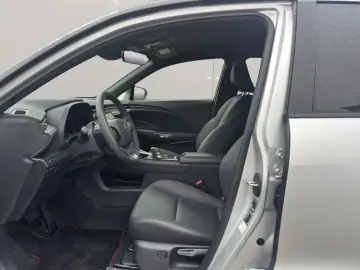LEXUS LBX FWD Emotion NAVI CARPLAY LED RFK
