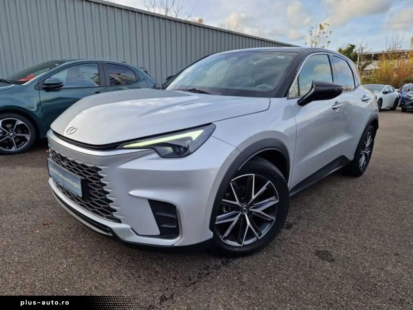 LEXUS LBX FWD Emotion Technologie Paket Navi Digitales