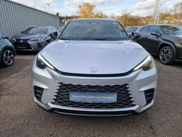 LEXUS LBX FWD Emotion Technologie Paket Navi Digitales