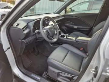 LEXUS LBX FWD Emotion Technologie Paket Navi Digitales