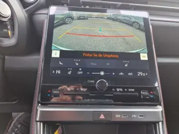 LEXUS LBX FWD Emotion Technologie Paket Navi Digitales