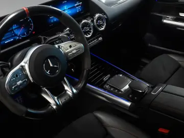MERCEDES-BENZ GLA 45 AMG S 4MATIC