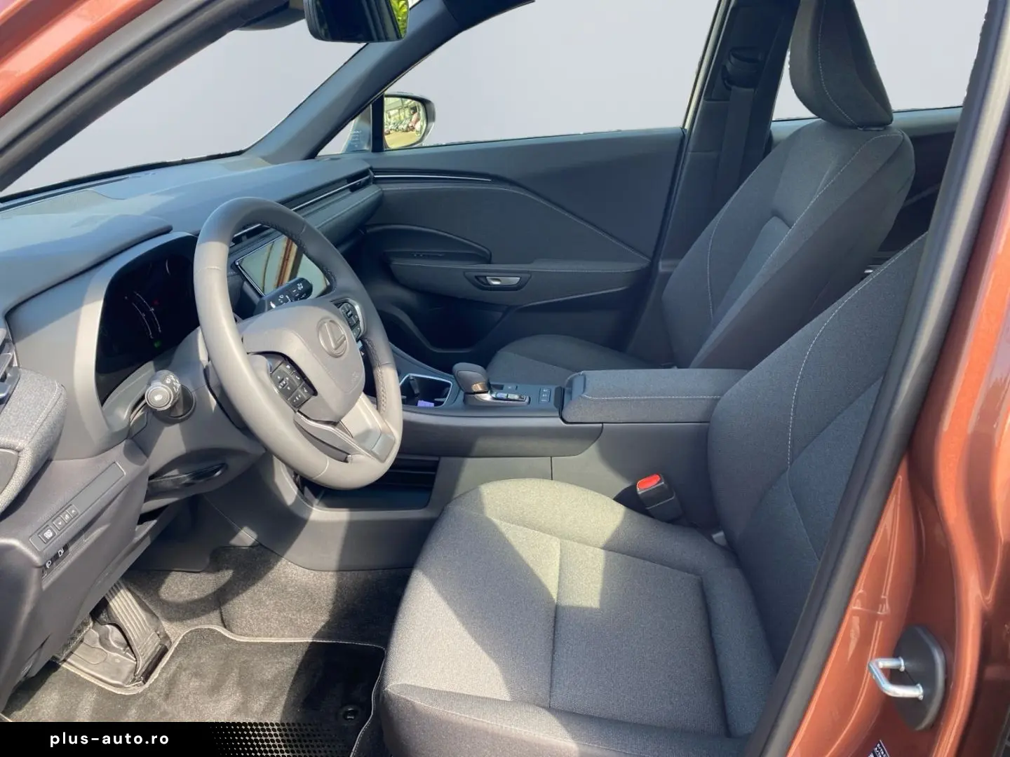 LEXUS LBX FWD  LED ACC RCam SHZ CarPlay SmartKey PDC
