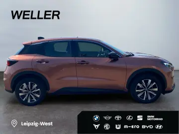 LEXUS LBX FWD  LED ACC RCam SHZ CarPlay SmartKey PDC