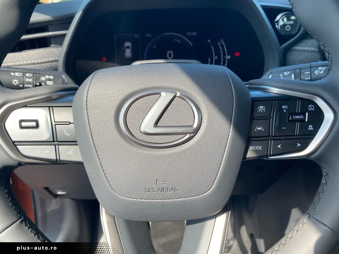 LEXUS LBX FWD  LED ACC RCam SHZ CarPlay SmartKey PDC