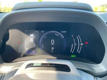 LEXUS LBX FWD  LED ACC RCam SHZ CarPlay SmartKey PDC