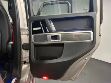 MERCEDES-BENZ G 350d AMG Line Burmester Ventil 360 Sunroof