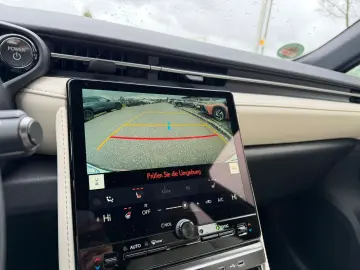 LEXUS LBX Elegant  Leder Weiß  LED  Kamera