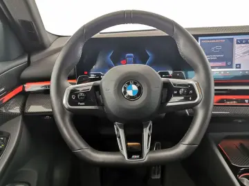BMW 520d xDrive M Sport HUD ACC 360  webasto