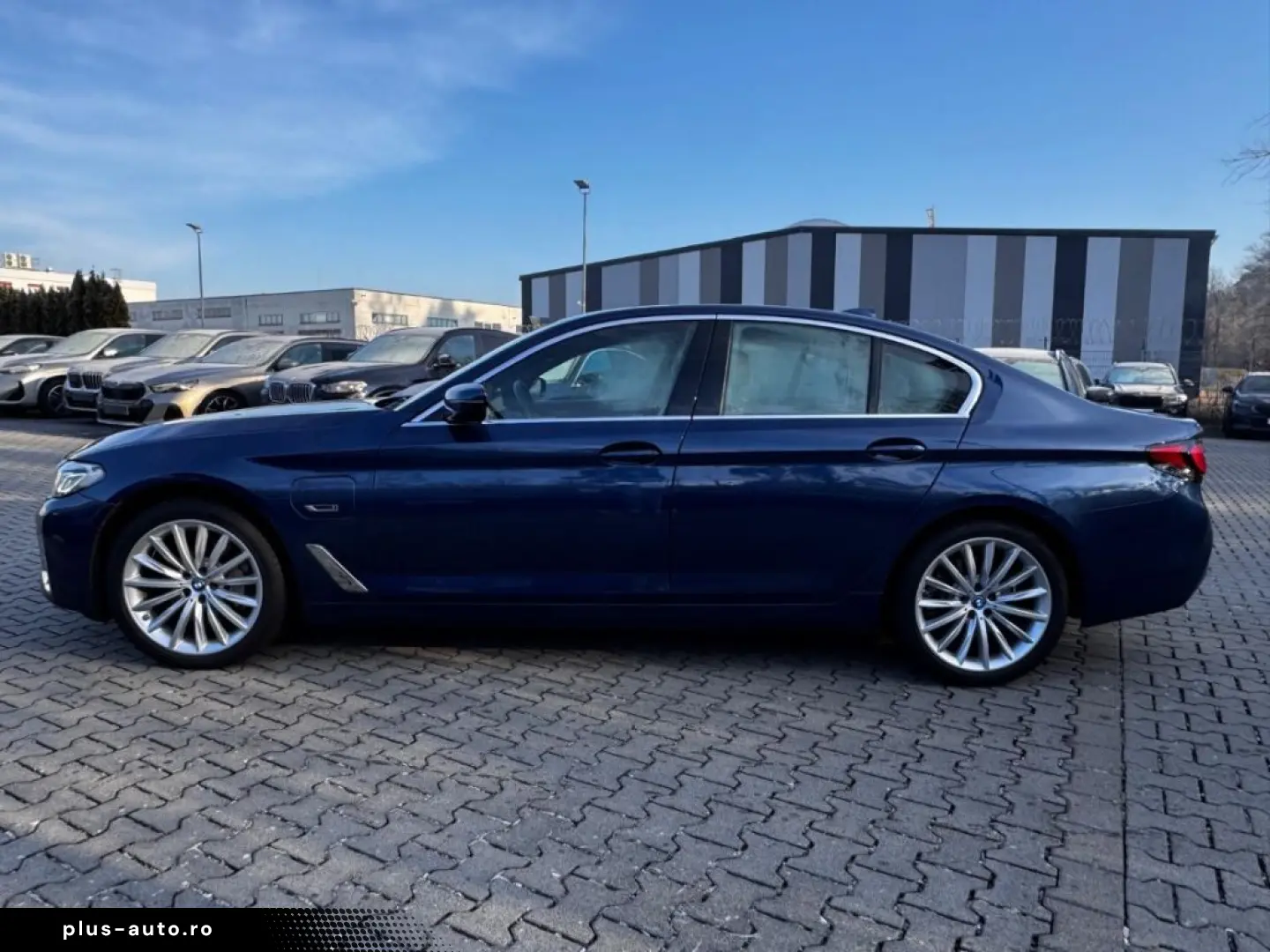 BMW 530e Limousine Individual HUD ventilatie