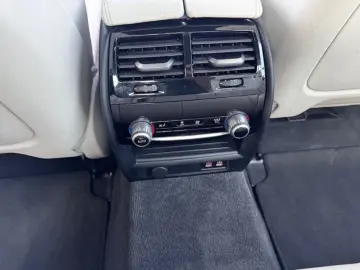 BMW 530e Limousine Individual HUD ventilatie