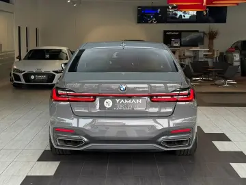 BMW 750 i xDri M-Sport Laser Head-Up StHzg H&K 3xTV