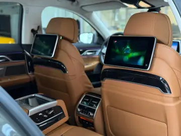 BMW 750 i xDri M-Sport Laser Head-Up StHzg H&K 3xTV
