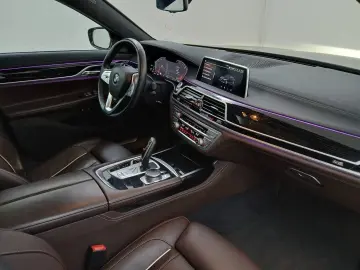 BMW 730 d nur 66.600km Top Ausstattung!