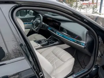 BMW 740d M SPORT.INDIVIDUAL.MASSAGE.SOFTCL.SKY.B&W.