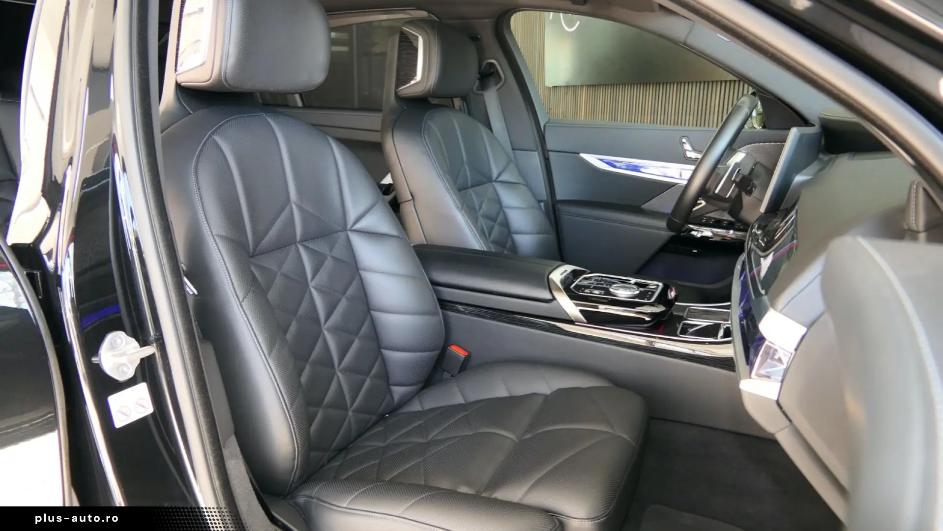 BMW 740 d xDrive M Sport ICONIC B&W HA-Lenkung PANO.