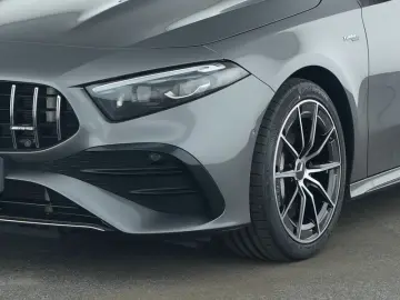 MERCEDES-BENZ A 35 AMG 4M Limousine Pano HUD 360  Burmester