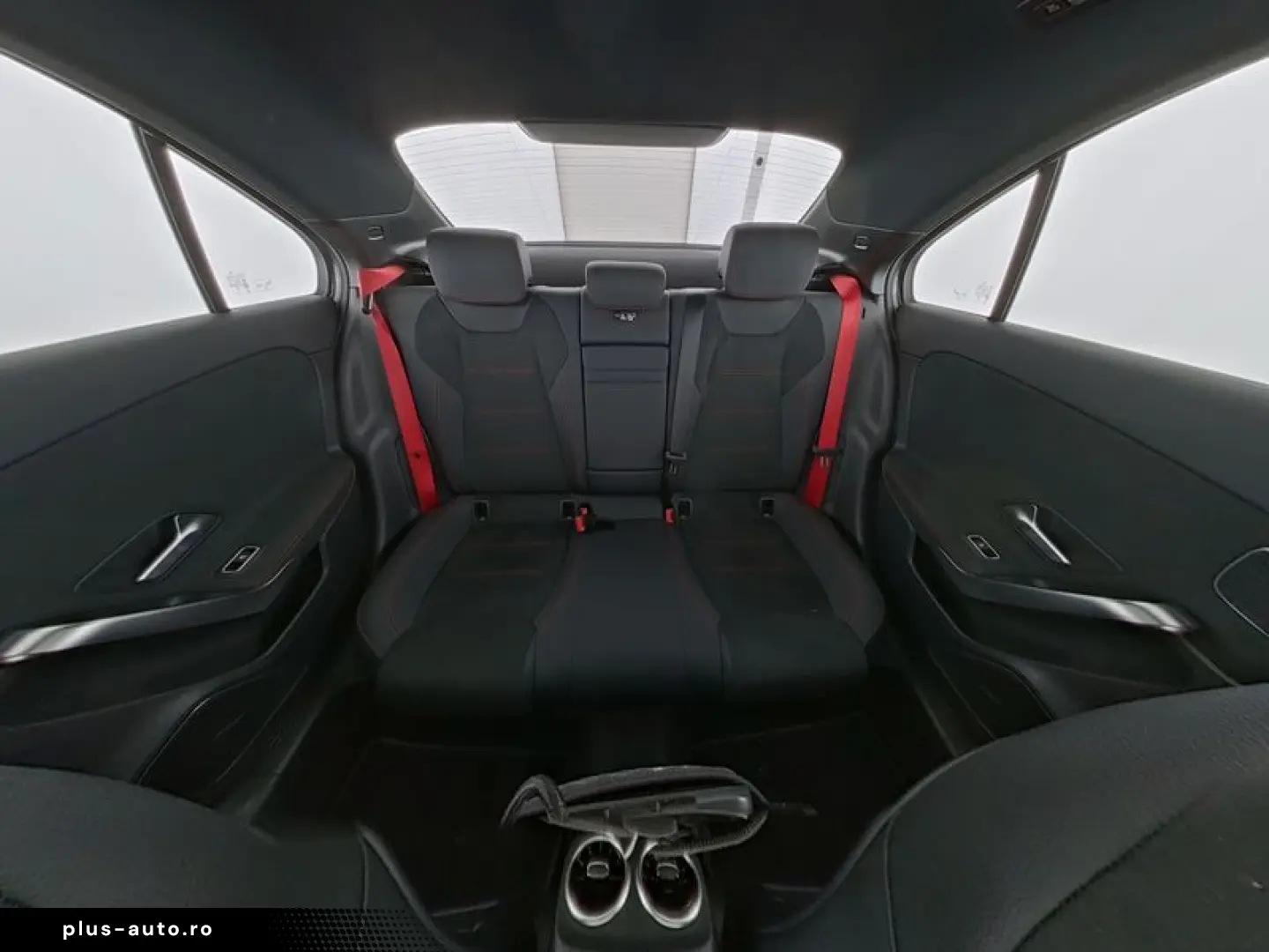 MERCEDES-BENZ A 35 AMG 4M Limousine Pano HUD 360  Burmester